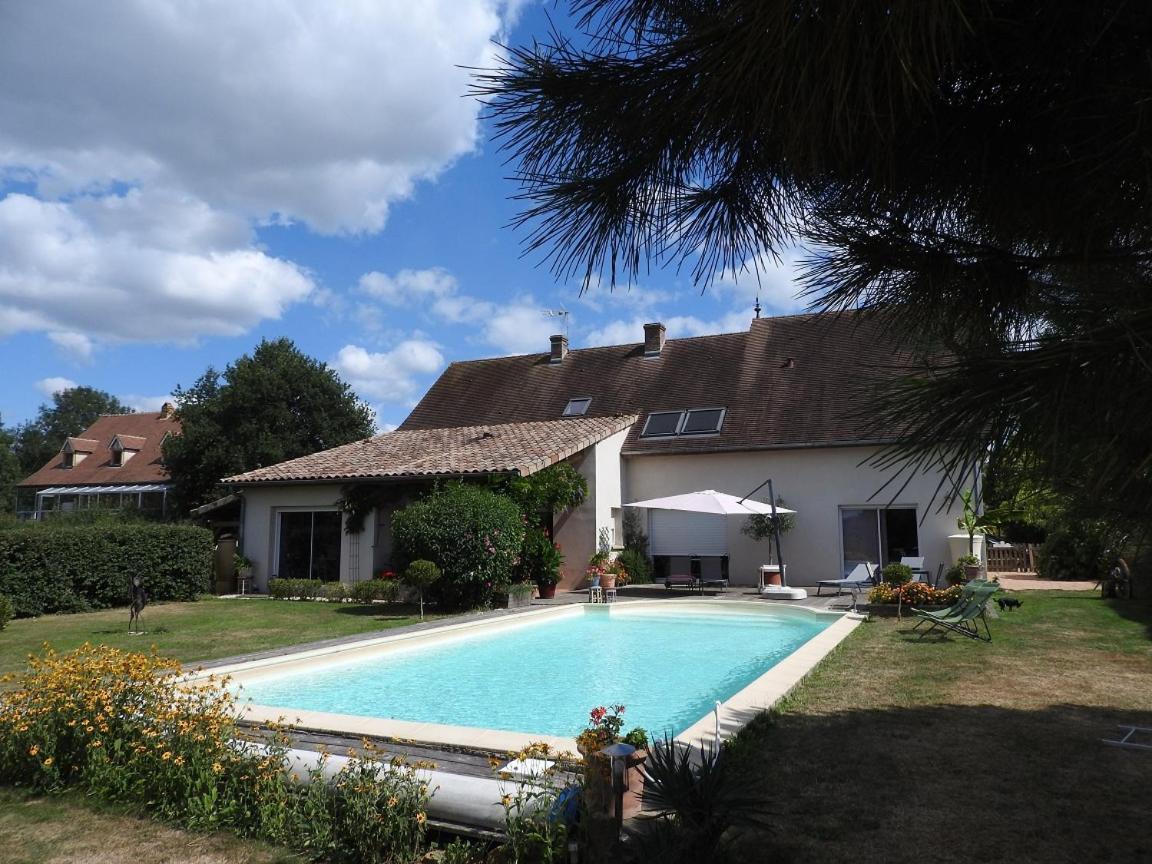 La Dinandiere La Chapelle-de-Bragny Bagian luar foto